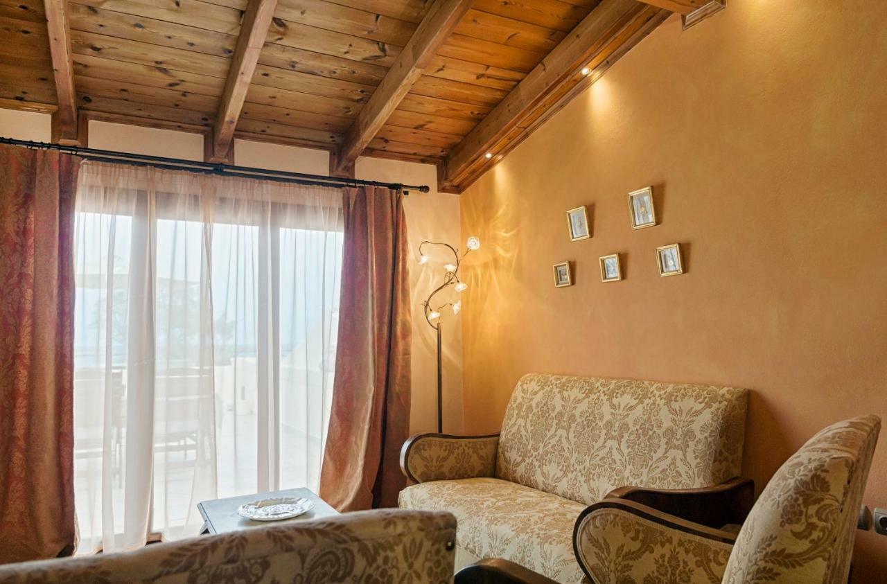 Elois Suites Ретимно Экстерьер фото